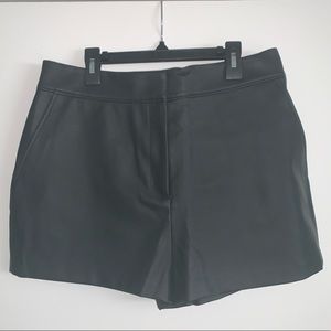 High waisted faux Leather Shorts